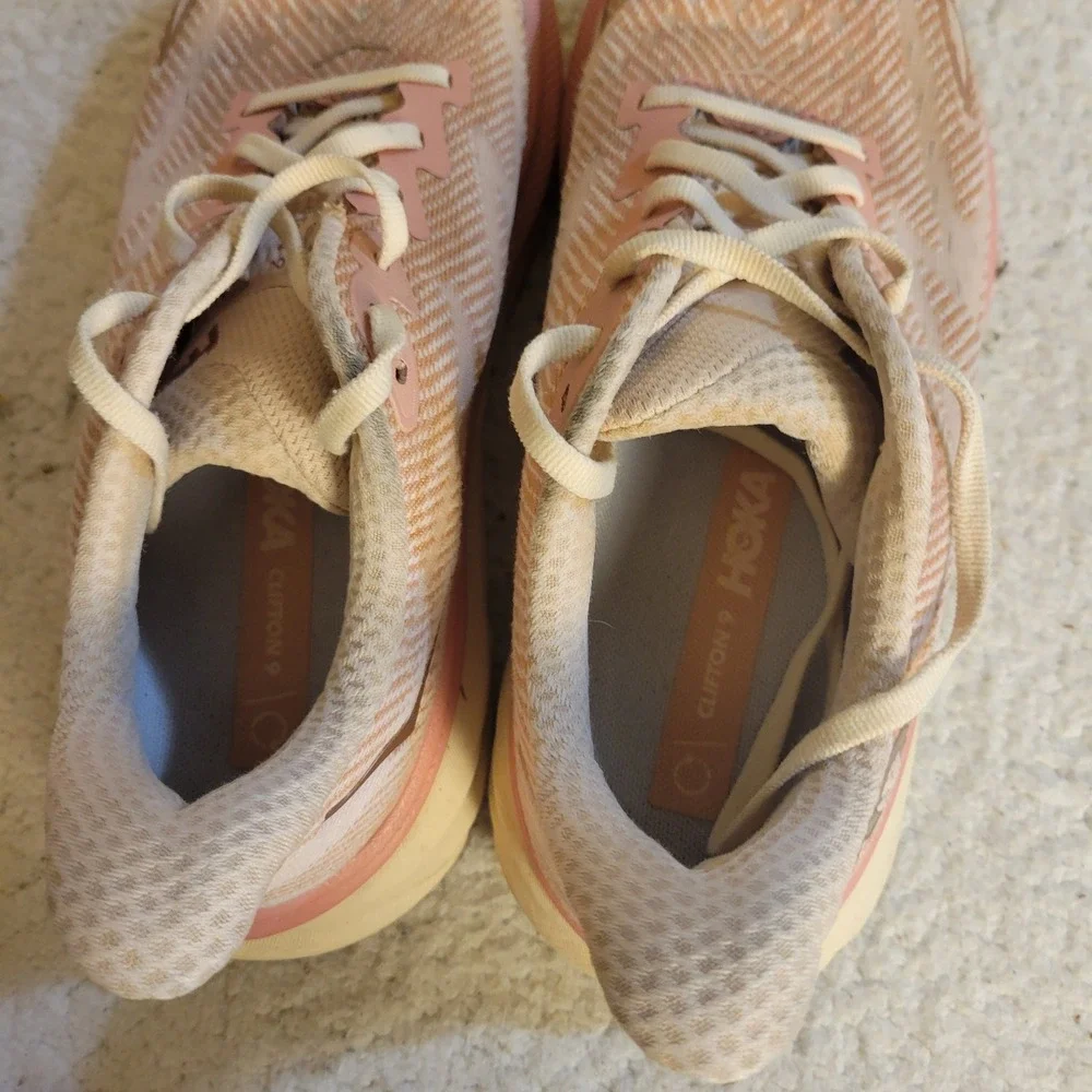 Hoka Clifton 9 Running Shoes Womens 7.5 Sandstone Champagne Good 1127896 SNC